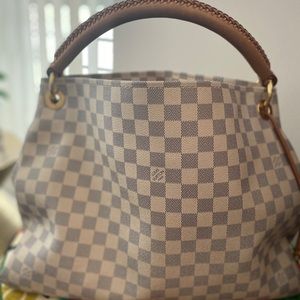 Authentic Louis Vuitton Artsy